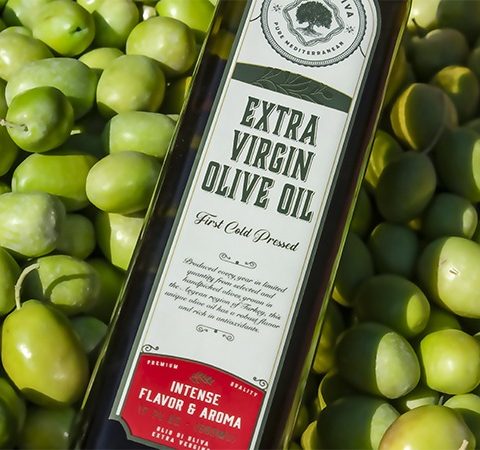Indulge in the pure essence of nature with Artem Oliva's Extra Virgin Olive Oil, sourced from single-origin olives grown on family farms. Taste the richness of authenticity in every drop.